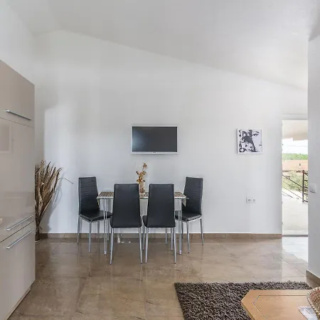 Quaint With Swimming Pool In Apartamento *