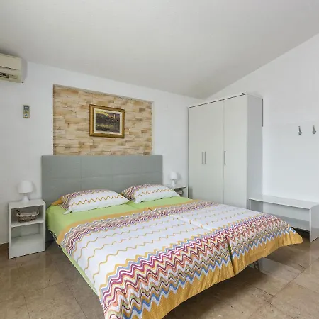 Quaint With Swimming Pool In Višnjan